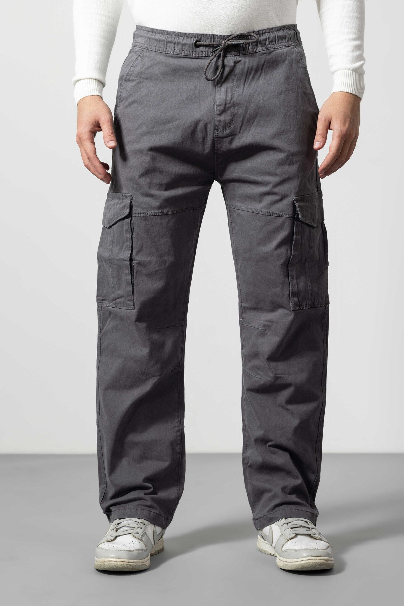 GSFTDNMJAN026-CHKL.jpg Dark Grey Straight-Fit Cotton Cargo Pants for Daily Wear - Image 1