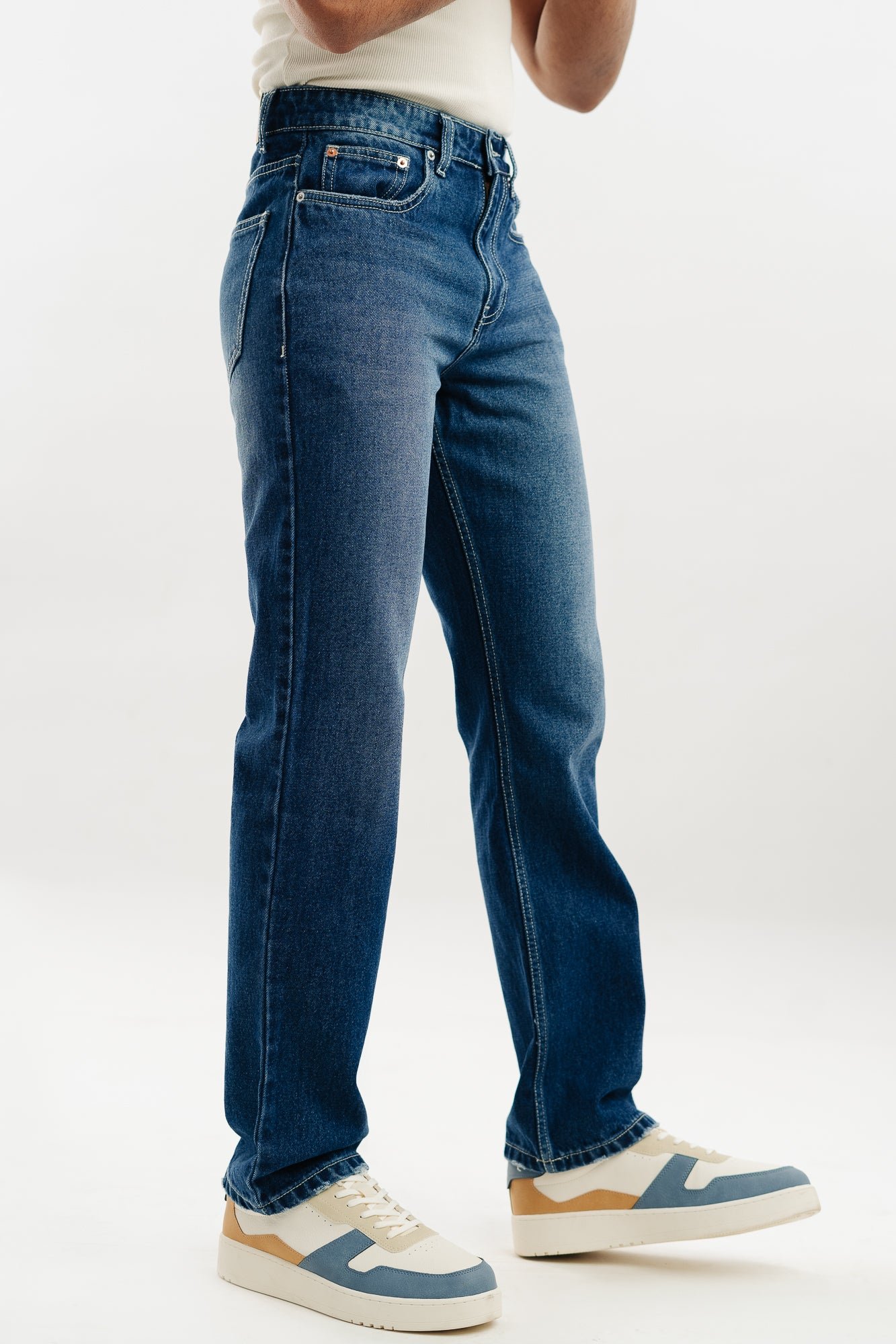 PAL09816-Edit_4e6a41f9-bb72-401d-bc0d-c5a12cd3bea9.jpg Azure Blue Clean Finish Straight-Fit Denim Jeans for Men - Image 1